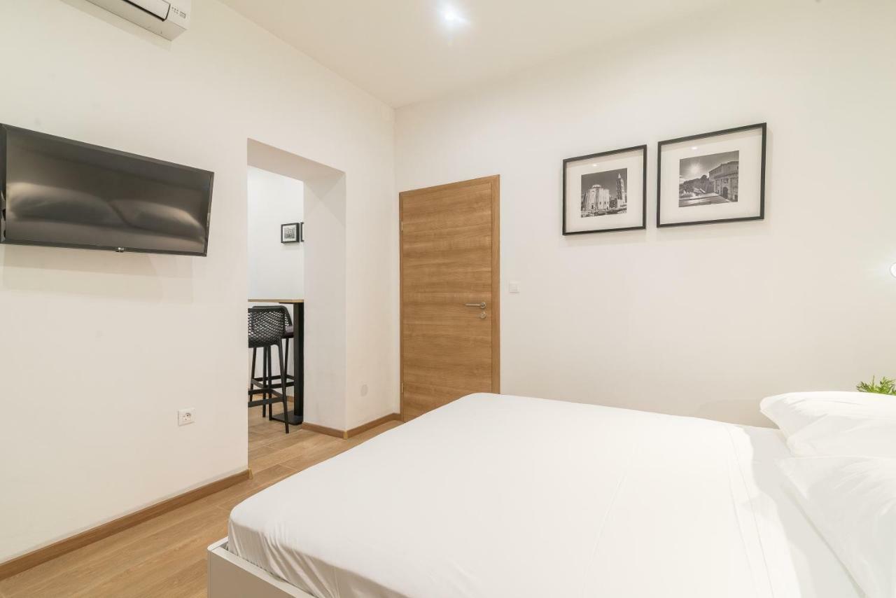 Studios & Apartments Porto Zadar Exterior foto